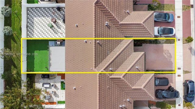 3226 W 108th St, Hialeah, FL 33018