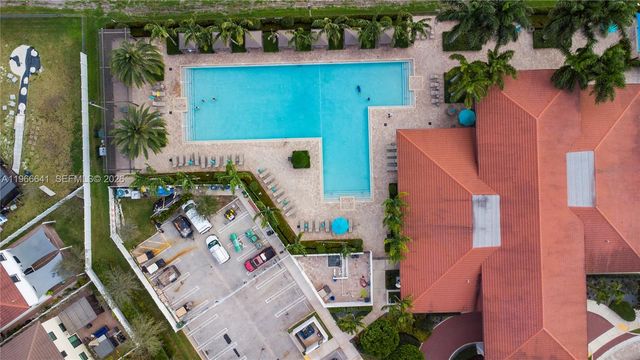 3226 W 108th St, Hialeah, FL 33018