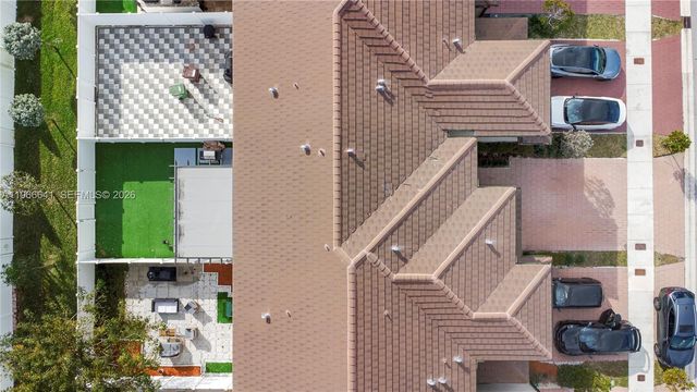 3226 W 108th St, Hialeah, FL 33018