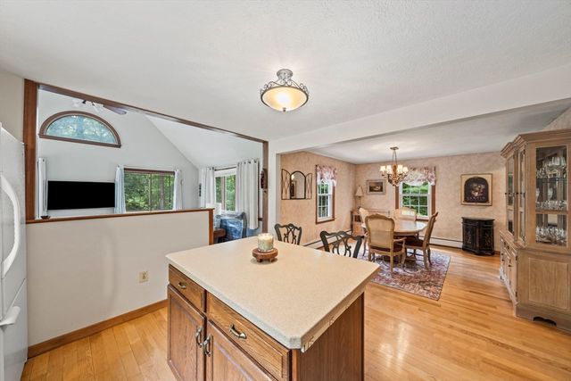 20 Aldana Rd, Halifax, MA 02338