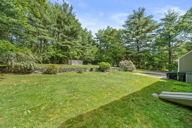 20 Aldana Rd, Halifax, MA 02338