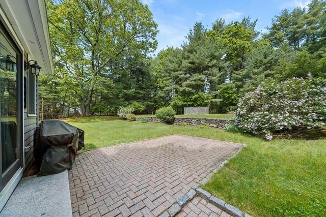 20 Aldana Rd, Halifax, MA 02338