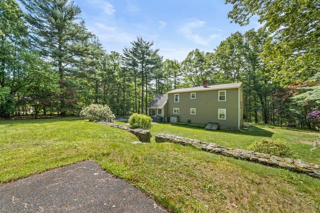 20 Aldana Rd, Halifax, MA 02338