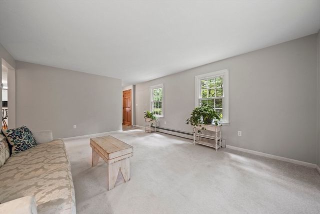 20 Aldana Rd, Halifax, MA 02338