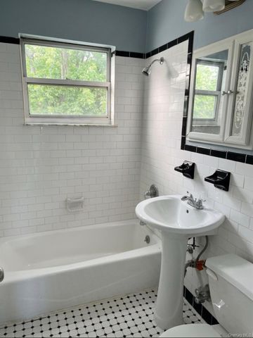 205 W Post Road E2H, White Plains, NY 10606