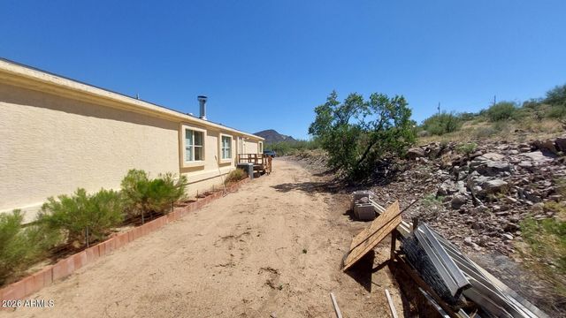 43828 N 12TH Street, New River, AZ 85087