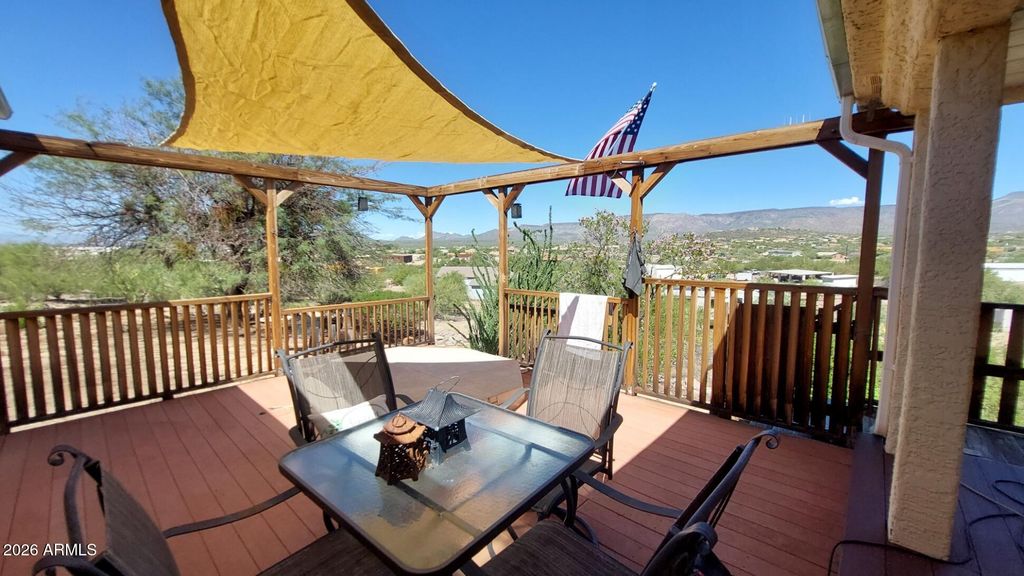 43828 N 12TH Street, New River, AZ 85087