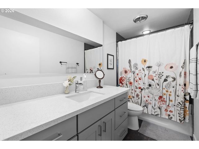 16851 Se POWELL Blvd, Portland, OR 97236