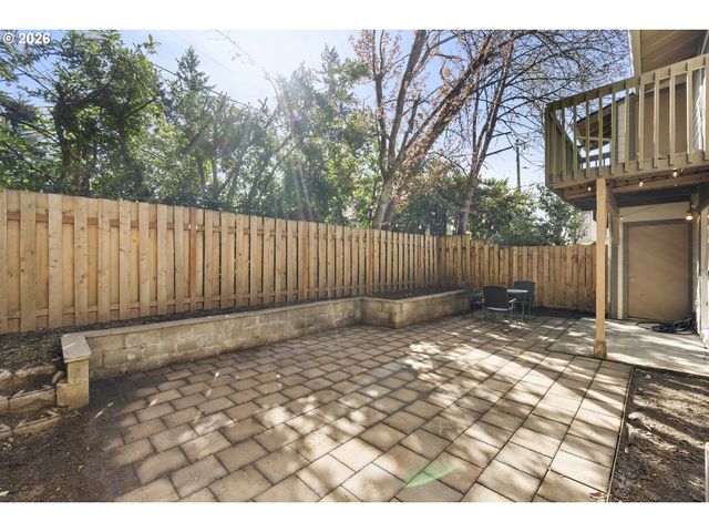 16851 Se POWELL Blvd, Portland, OR 97236