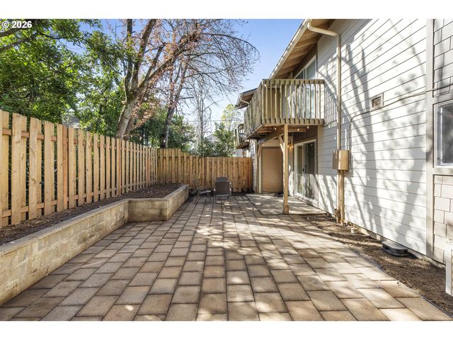 16851 Se POWELL Blvd, Portland, OR 97236