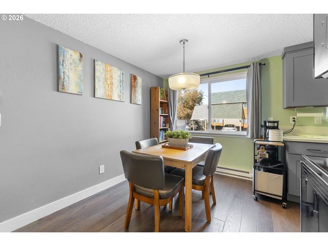 16851 Se POWELL Blvd, Portland, OR 97236