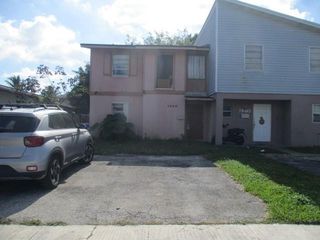 7958 SW 6th Street 7958, North Lauderdale, FL 33068