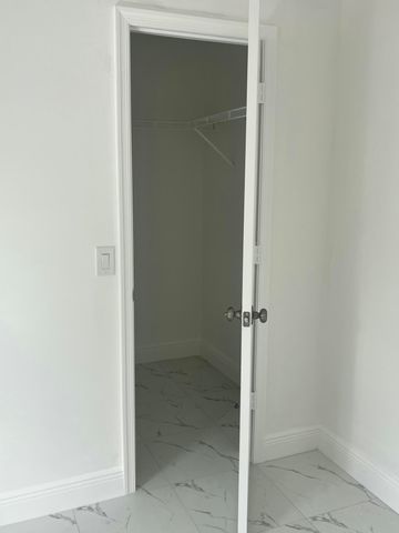 2747 Summit Boulevard, West Palm Beach, FL 33406