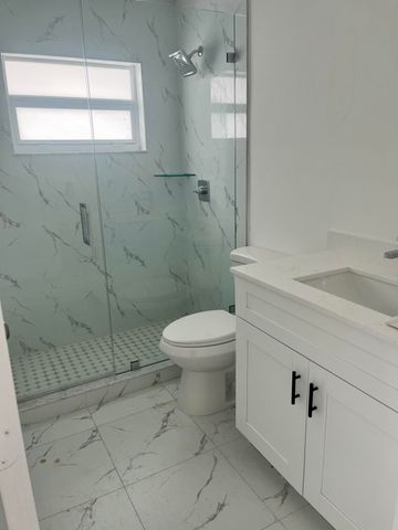 2747 Summit Boulevard, West Palm Beach, FL 33406