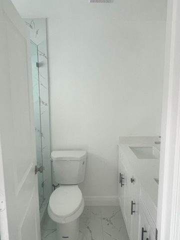 2747 Summit Boulevard, West Palm Beach, FL 33406