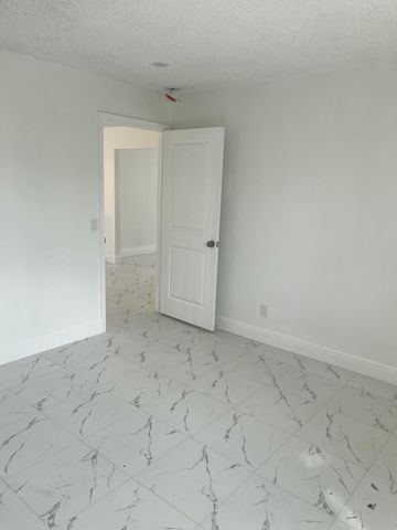 2747 Summit Boulevard, West Palm Beach, FL 33406