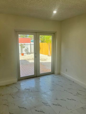 2747 Summit Boulevard, West Palm Beach, FL 33406