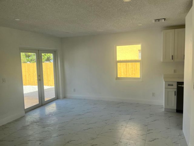 2747 Summit Boulevard, West Palm Beach, FL 33406