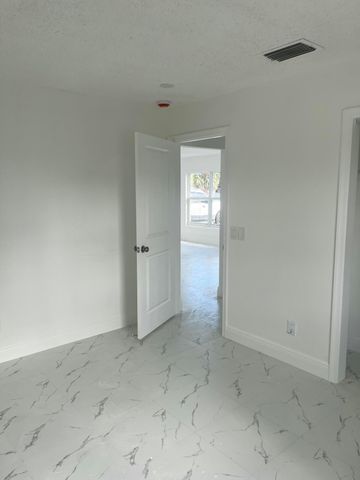 2747 Summit Boulevard, West Palm Beach, FL 33406