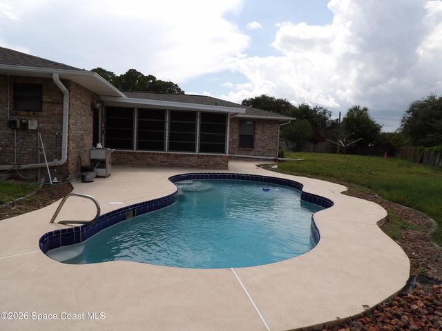 1291 Ein Court NW, Palm Bay, FL 32907