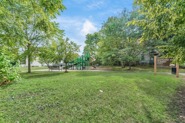 2339 Summit Street, Columbus, OH 43202