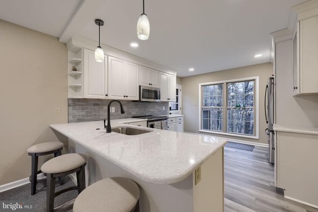 34 EAGLE LN, Reading, PA 19607