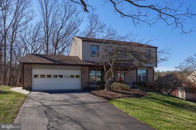 34 EAGLE LN, Reading, PA 19607
