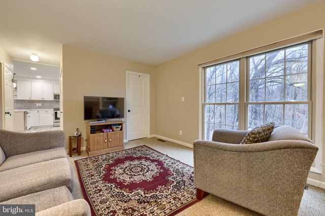 34 EAGLE LN, Reading, PA 19607