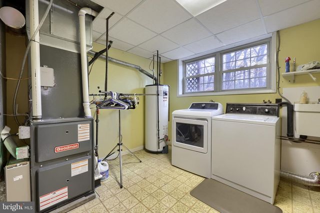 34 EAGLE LN, Reading, PA 19607