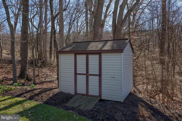 34 EAGLE LN, Reading, PA 19607