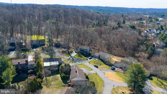 34 EAGLE LN, Reading, PA 19607