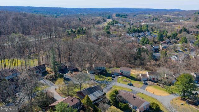 34 EAGLE LN, Reading, PA 19607