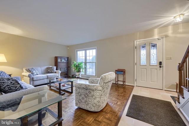 34 EAGLE LN, Reading, PA 19607