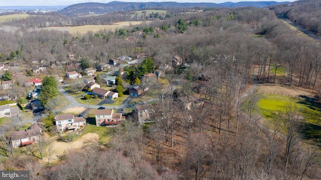 34 EAGLE LN, Reading, PA 19607