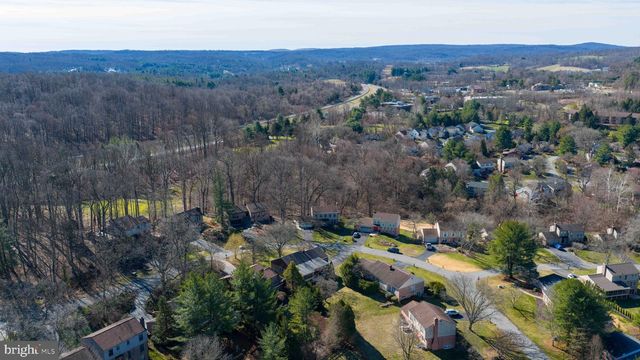 34 EAGLE LN, Reading, PA 19607