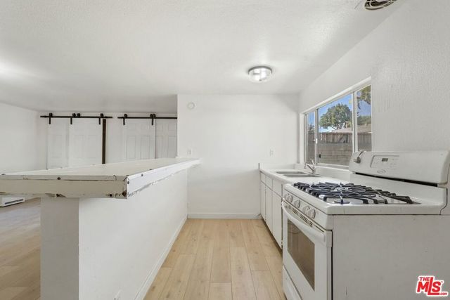 805 S Crane Avenue, Compton, CA 90221