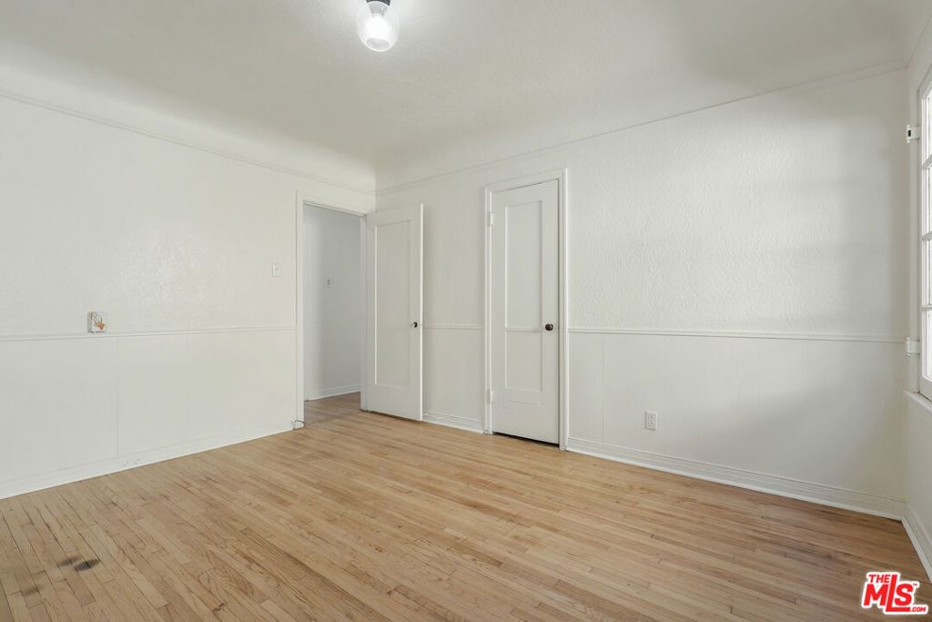 Image 20 of property listing at 805 S Crane Avenue, Compton, CA 90221