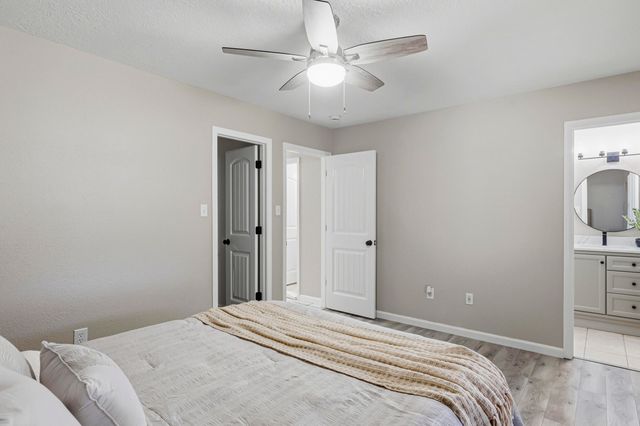 2309 Desert Springs Drive SW, Albuquerque, NM 87121