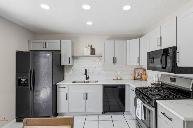 2309 Desert Springs Drive SW, Albuquerque, NM 87121