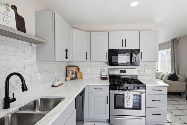 2309 Desert Springs Drive SW, Albuquerque, NM 87121