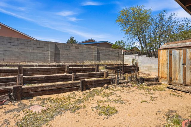 2309 Desert Springs Drive SW, Albuquerque, NM 87121