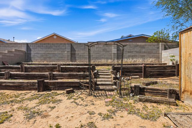 2309 Desert Springs Drive SW, Albuquerque, NM 87121