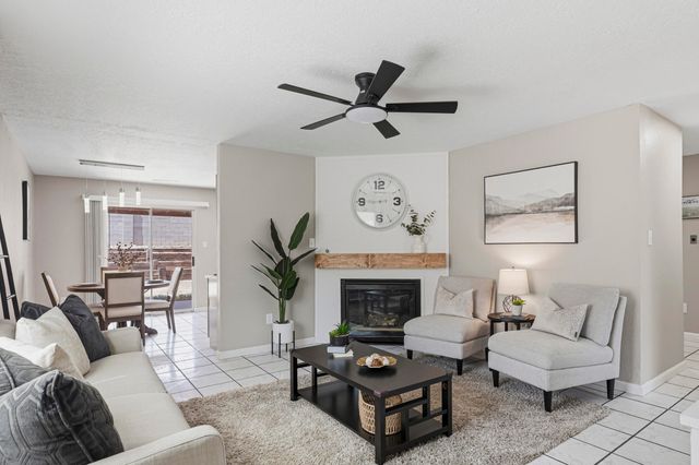 2309 Desert Springs Drive SW, Albuquerque, NM 87121