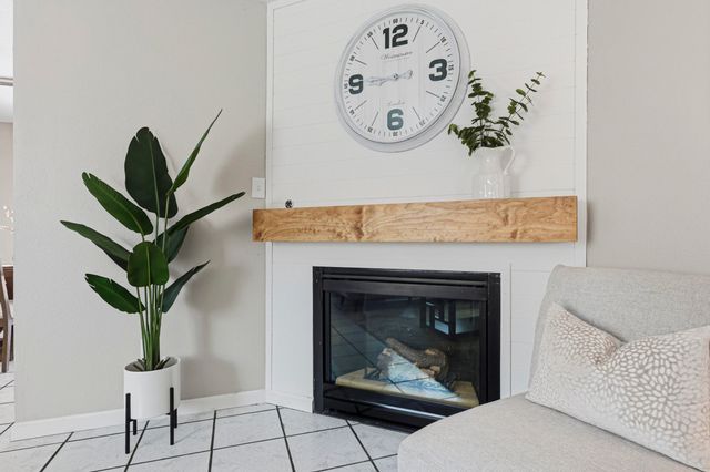 2309 Desert Springs Drive SW, Albuquerque, NM 87121