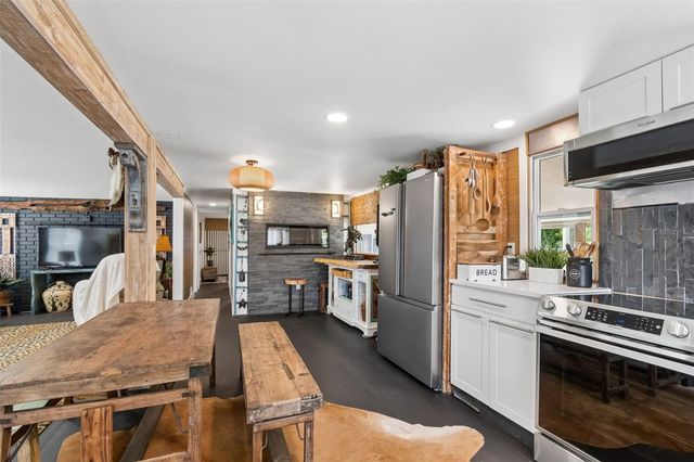 1915 SEMINOLE BOULEVARD 140, Largo, FL 33778