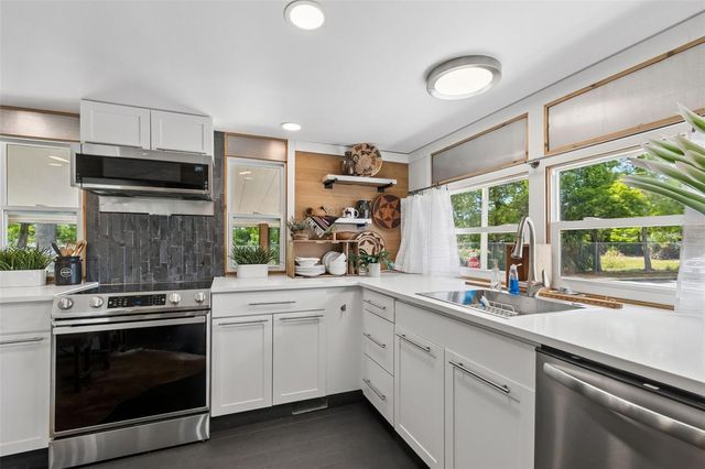 1915 SEMINOLE BOULEVARD 140, Largo, FL 33778