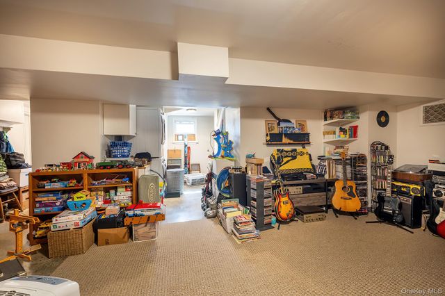 67 Duell Road, White Plains, NY 10603