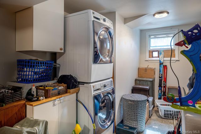 67 Duell Road, White Plains, NY 10603