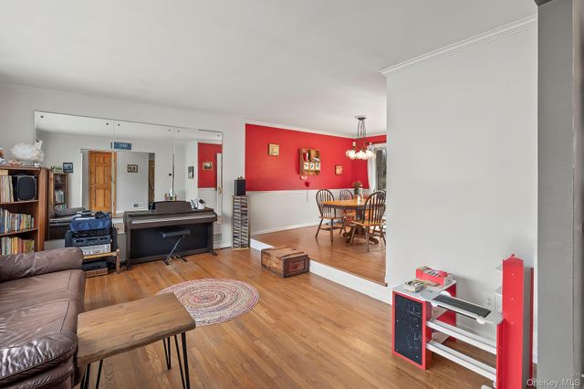 67 Duell Road, White Plains, NY 10603