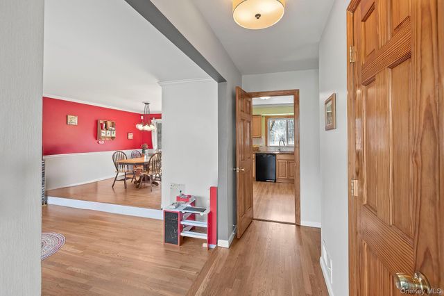 67 Duell Road, White Plains, NY 10603